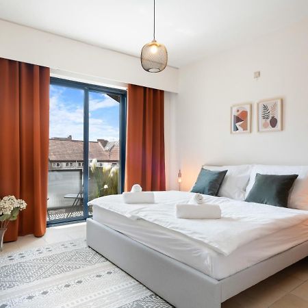 האסלט City Apartment 3 Bedroom, Kitchen, Wifi, Workspace, Coffee, Central מראה חיצוני תמונה