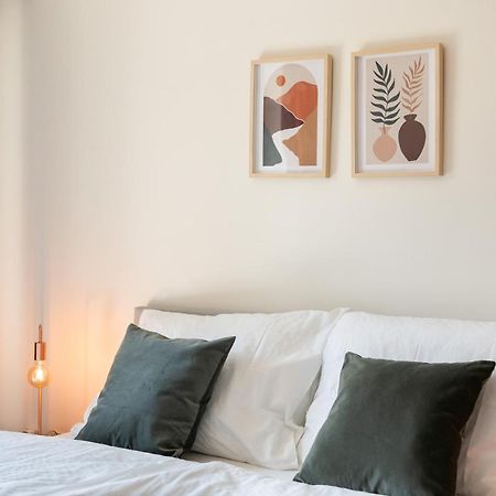 האסלט City Apartment 3 Bedroom, Kitchen, Wifi, Workspace, Coffee, Central מראה חיצוני תמונה