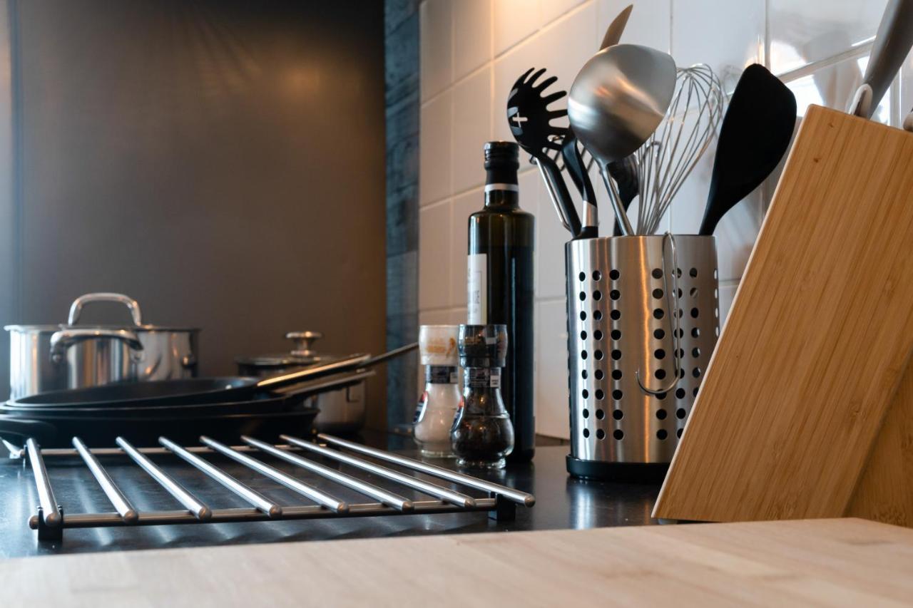האסלט City Apartment 3 Bedroom, Kitchen, Wifi, Workspace, Coffee, Central מראה חיצוני תמונה
